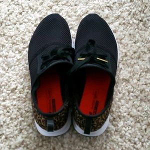 New balance comfort insert memory foam sneakers